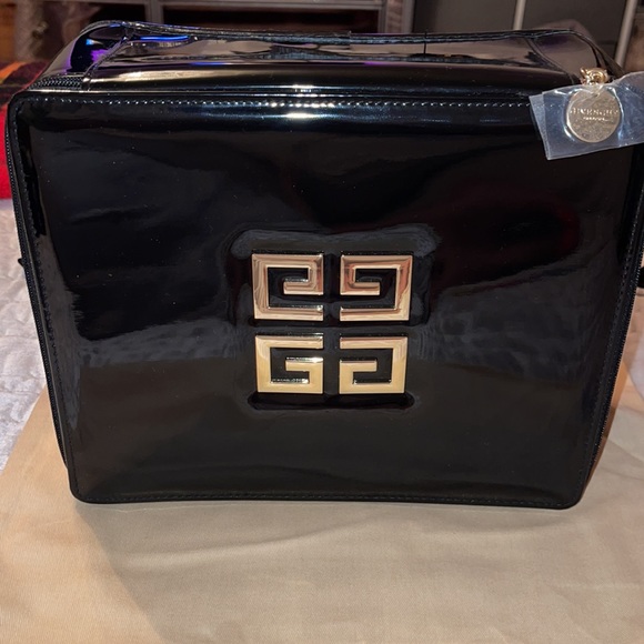 Givenchy Preloved cosmetics pouch Patton leather excellent condition satin inter - Picture 9 of 12